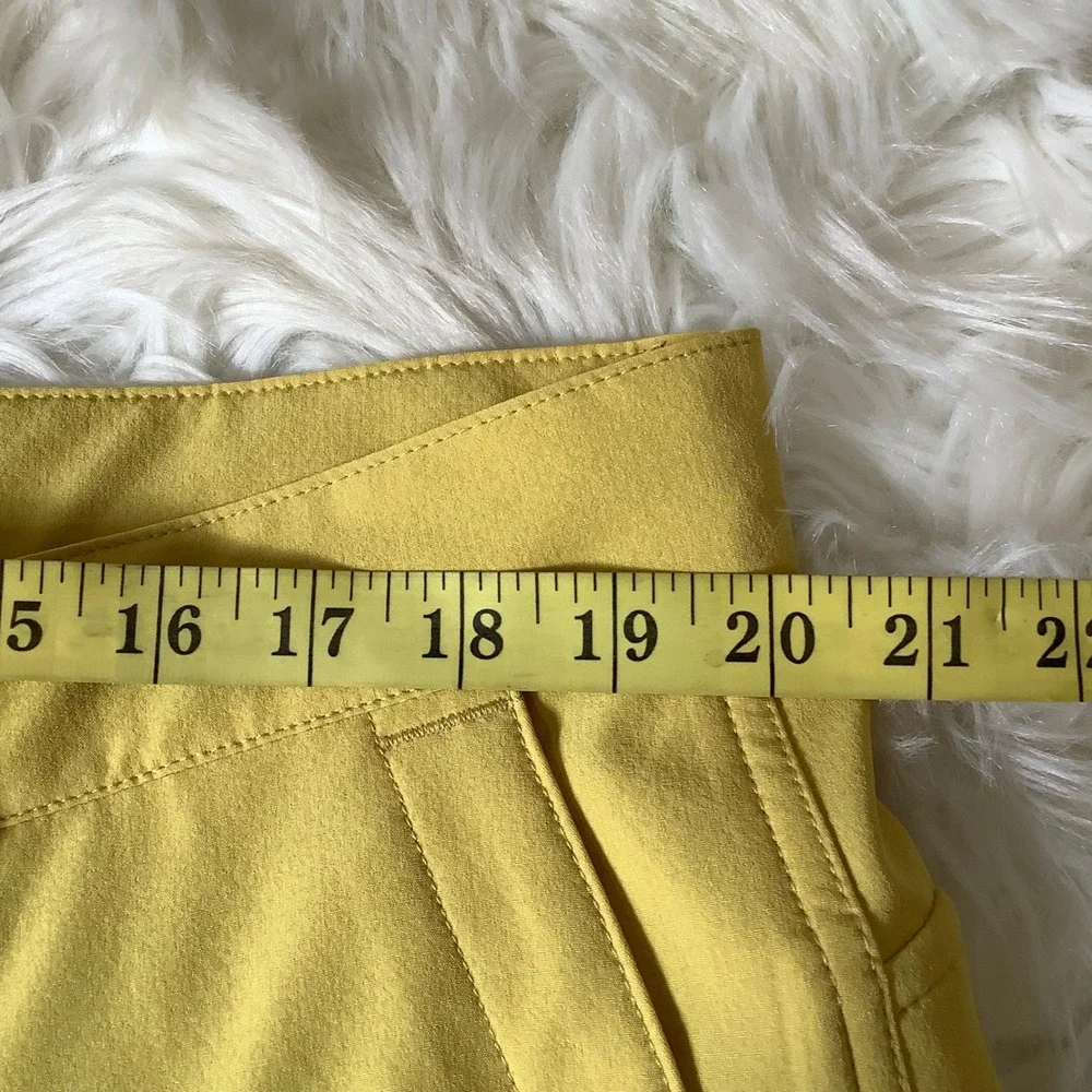 The North Face Rolling Sun Shorts Mens 40‎ Yellow Silt FlashDry NF0A3T2Q Q0A-40
